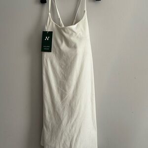 ★ HALARA Cloudful dress NWT  ★